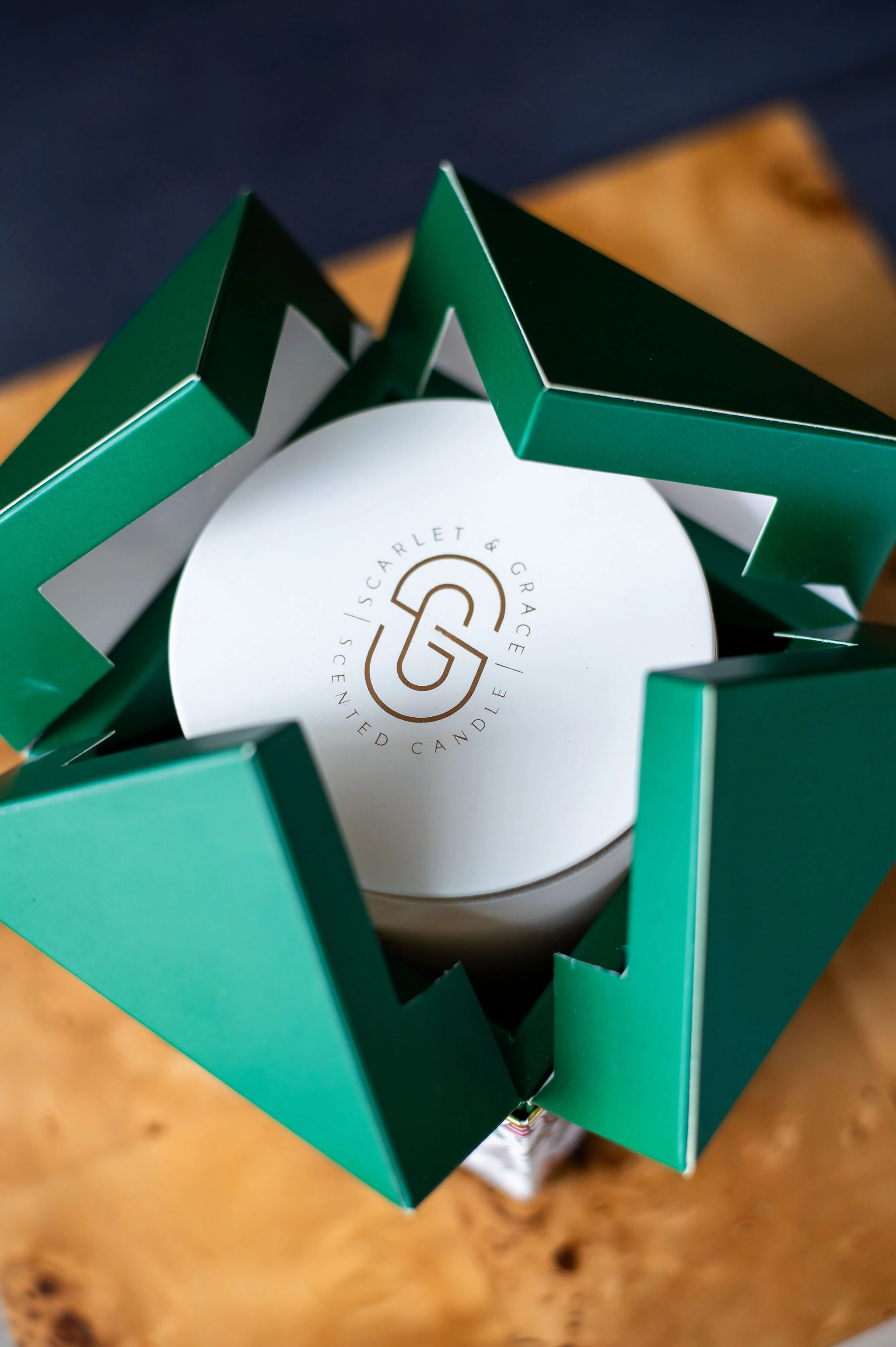 Christmas Tree Candle - Limited Edition (380g) - Image 9