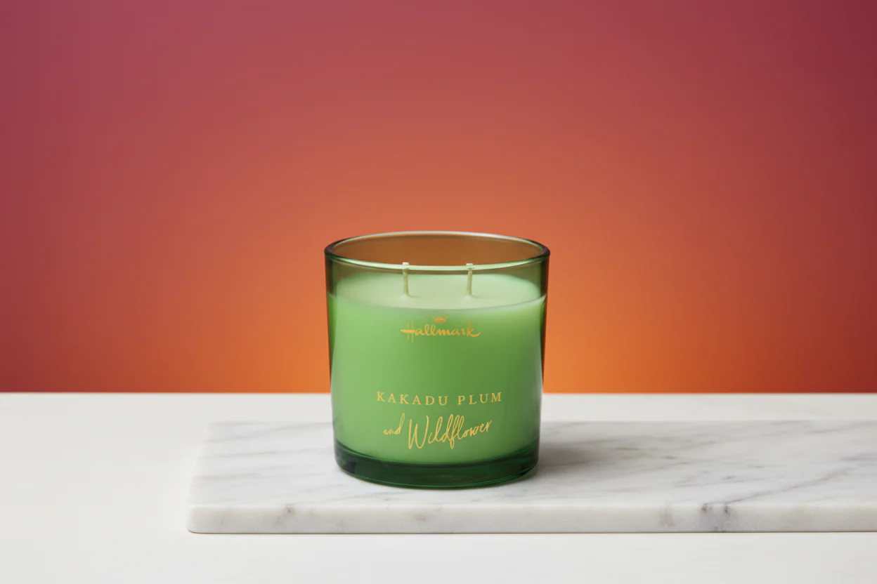 Hallmark Essential Oil Australian Soy Wax Candle - Kakadu Plum & Wildflower - Image 5