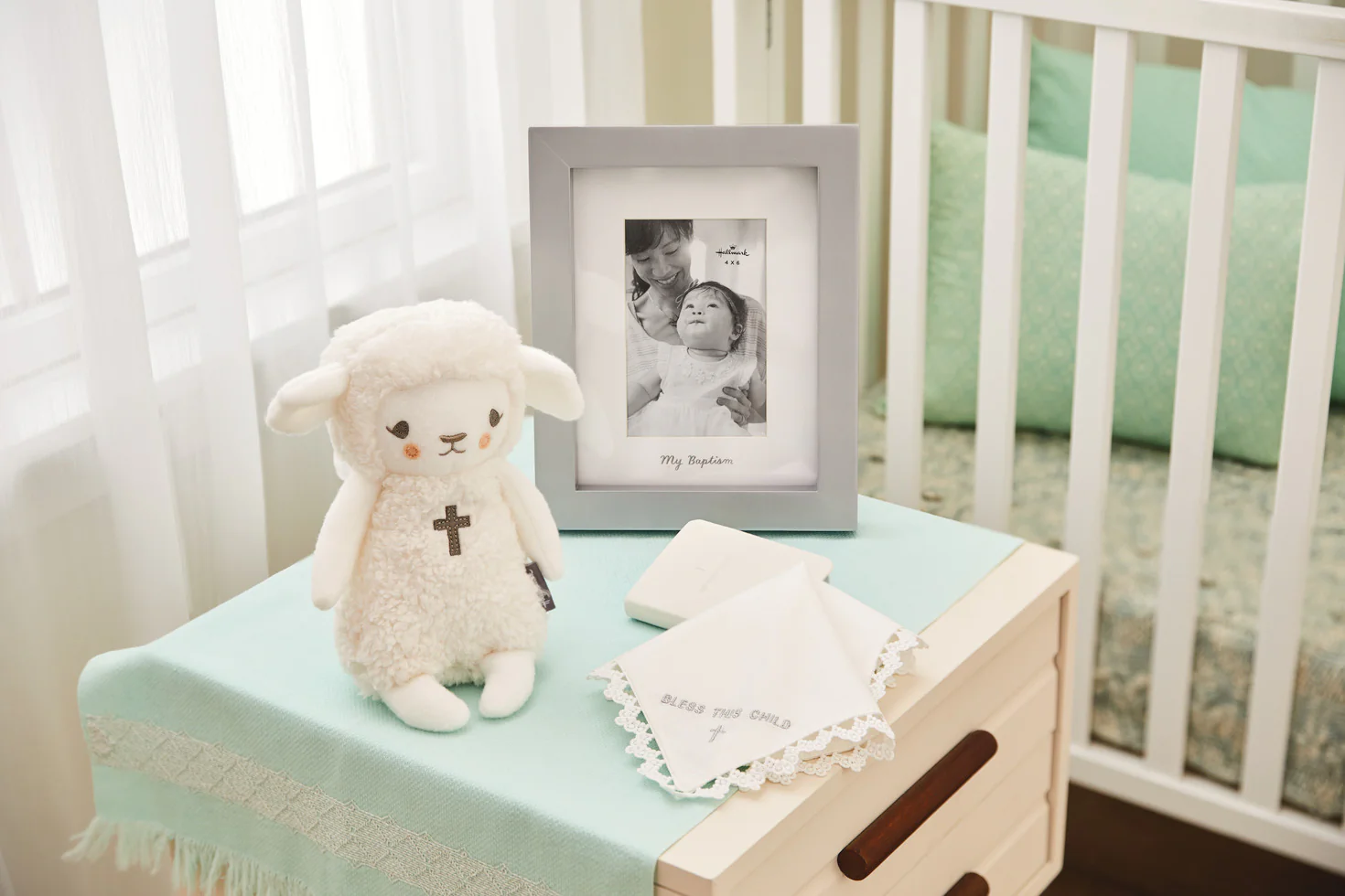 Lullaby Lamb Musical Stuffed Animal, 8.25" - Image 7